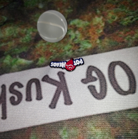 Crystal Basketball 🏀 (40 mm) - Picture 8 of 11